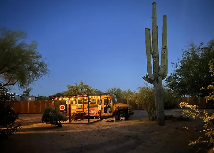 Tumbleweed Charm Of The Bus Stop Saloon Holiday home *